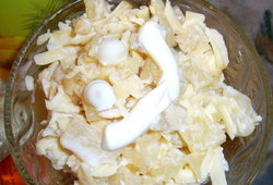 ananasai-ir-suris-su-cesnakais.jpg