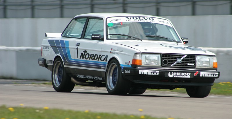 DLEDMV-Volvo-240-ETCC-Heico-004