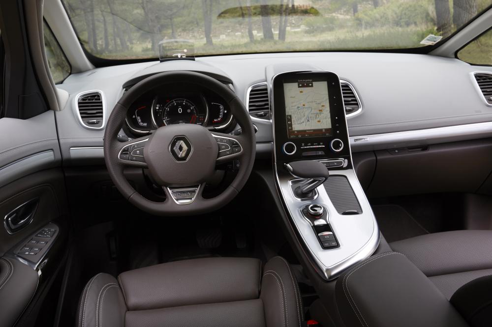 zoom-renault-espace-v-2015-essai