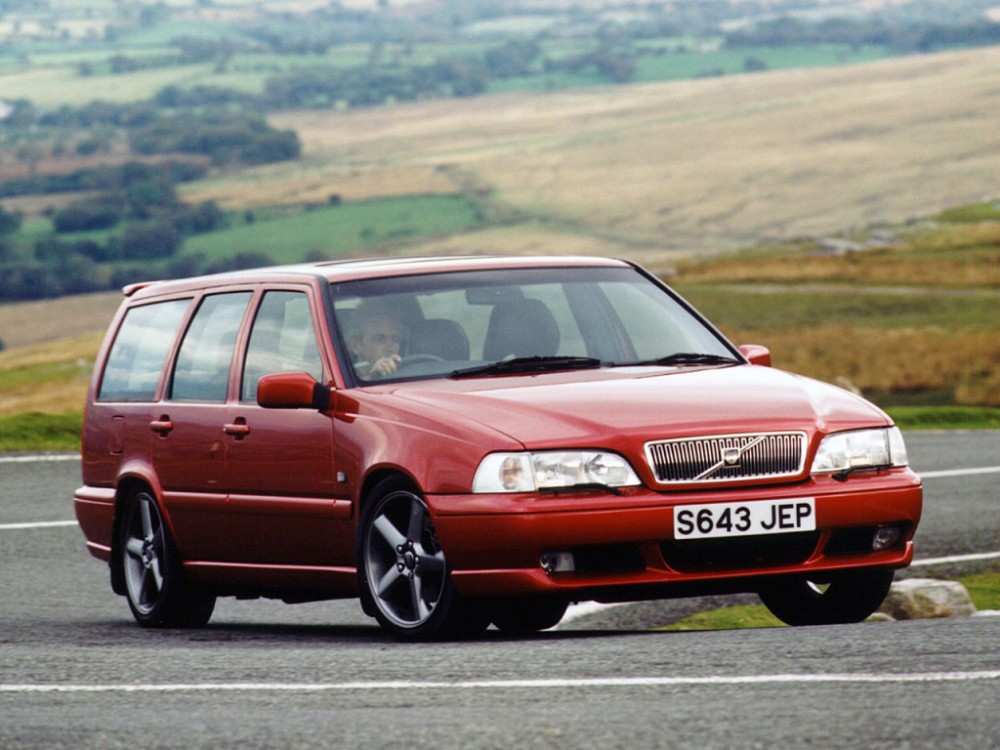 Volvo V70 R (3)