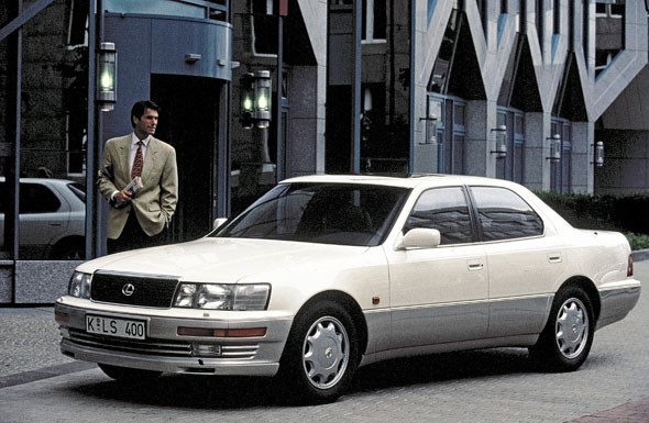 lexus-ls400