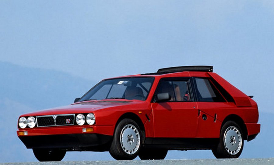 Lancia Delta S4 Stradale