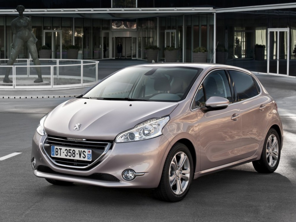 Pirmos kartos Peugeot 208