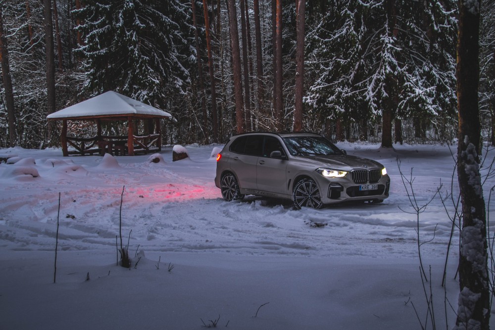 Naujos kartos BMW X5 M50d