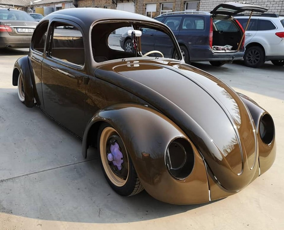 „Tuning World Bodensee“ parodai ruošiamas Volkswagen Beetle