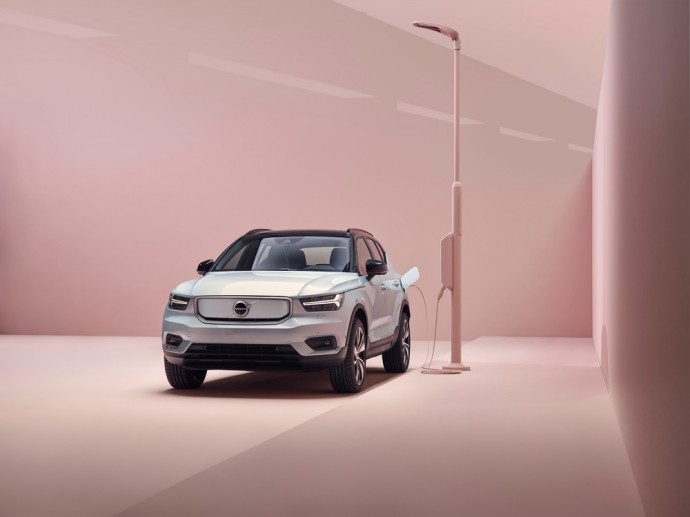 Elektrinis <a href='https://www.autobilis.lt/skelbimai/naudoti-automobiliai/volvo' target='_blank' class='phrase'>Volvo</a> XC40 Recharge