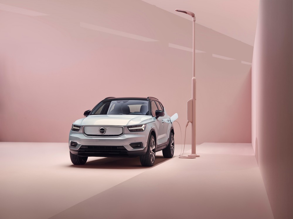 Elektrinis Volvo XC40 Recharge