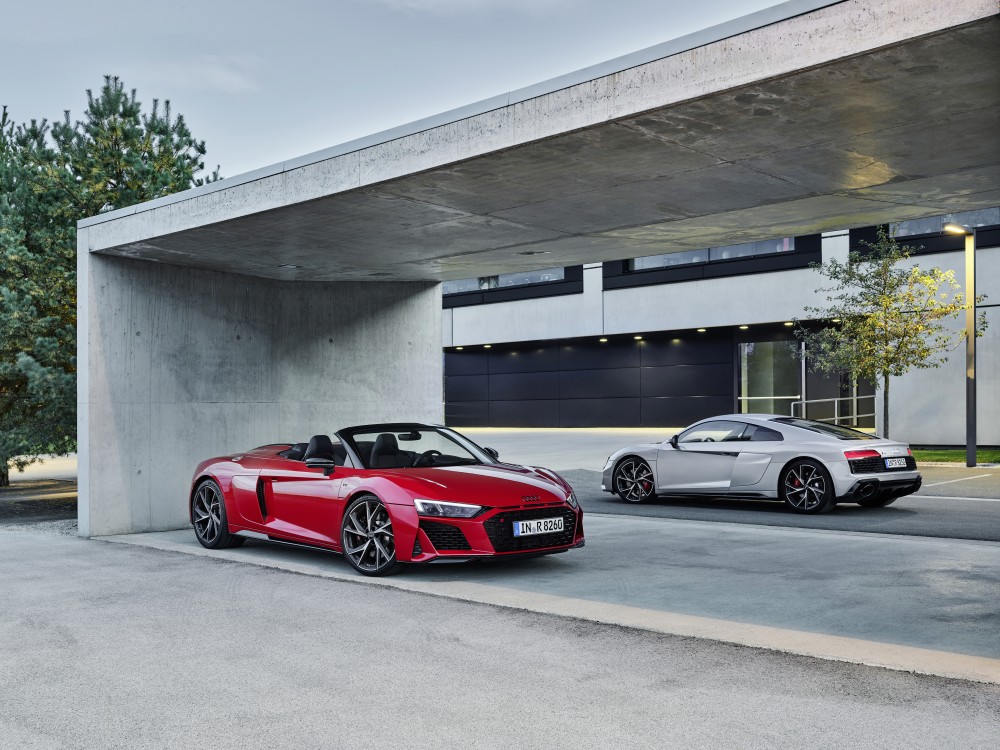 Audi R8 V10 RWD Spyder / Audi R8 V10 RWD Coupé