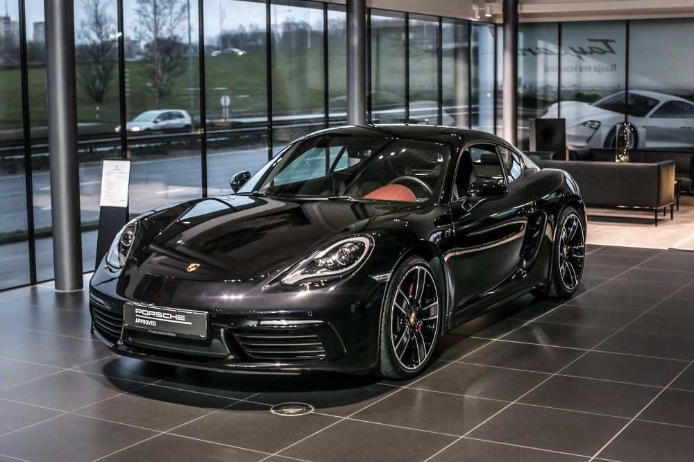 Porsche 718 Cayman