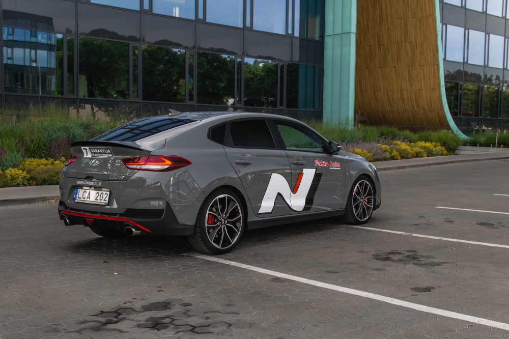 Hyundai i30 Fastback N testas