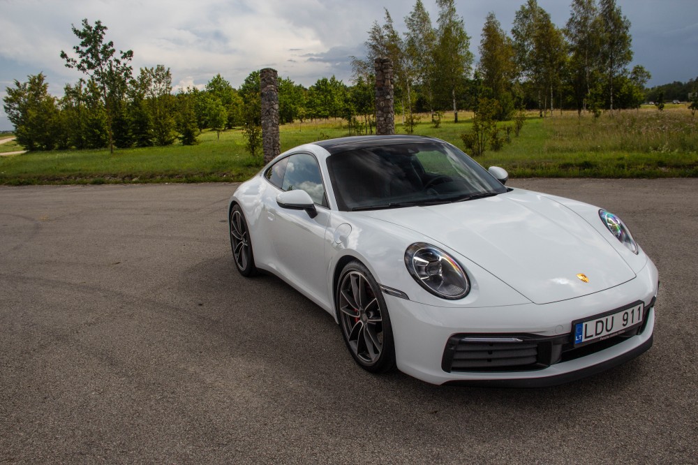 Porsche 911 Carrera S testas