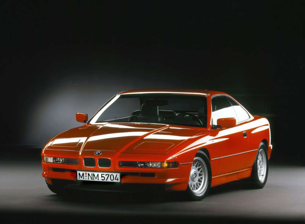 12-os cilindrų variklį turintis BMW 850i