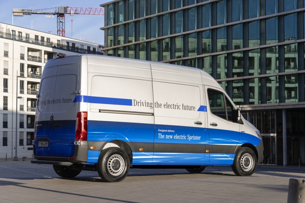 Elektrinis Mercedes-Benz eSprinter furgonas