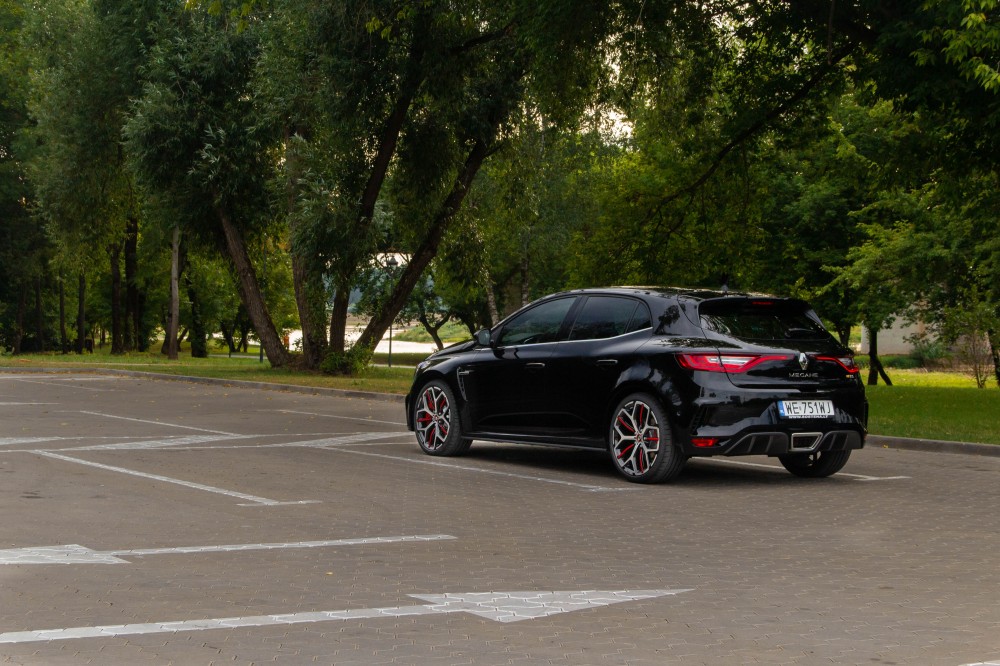 Renault Megane R.S. Trophy testas