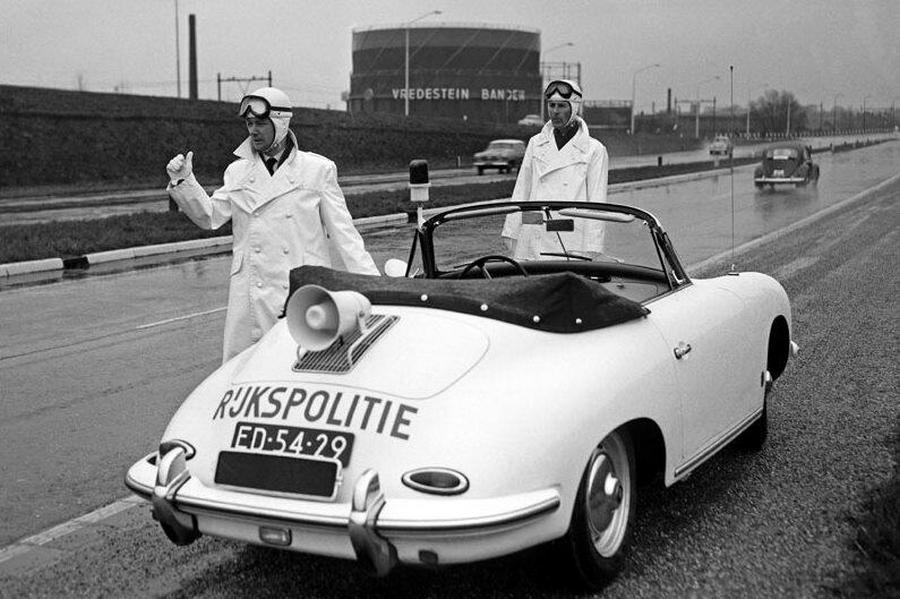 Policijos reikmėms skirtas Porsche 356 Speedster