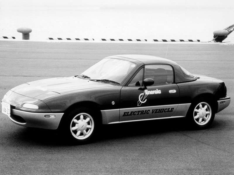 Elektrinė Mazda MX-5