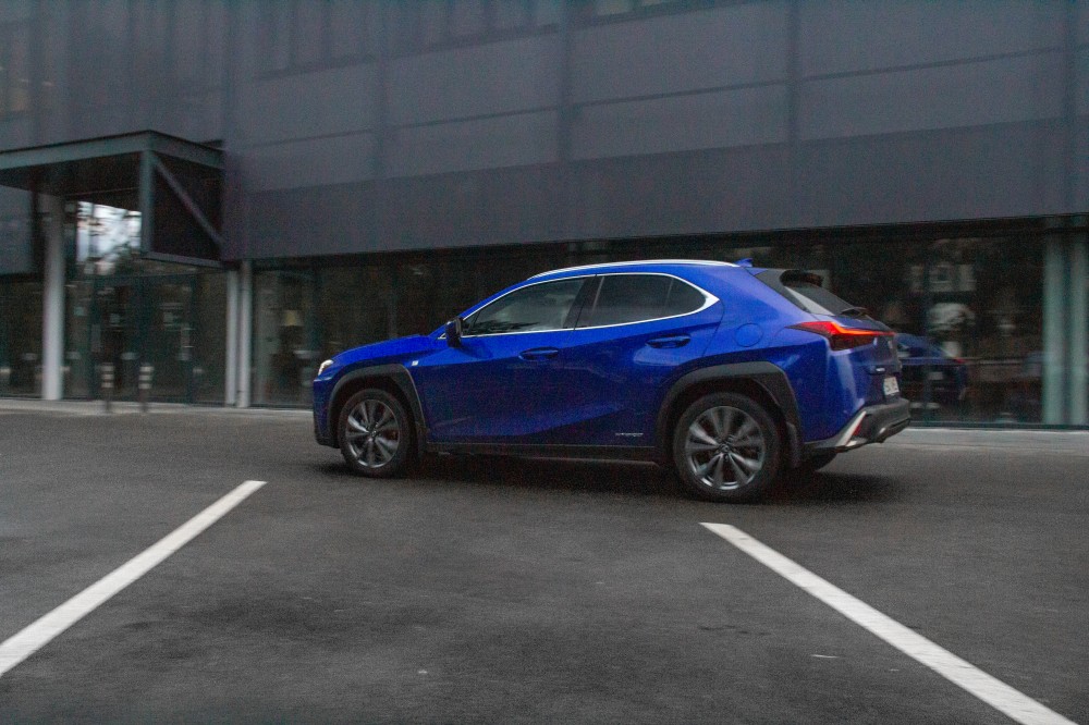 Lexus UX250h atsiliepimai