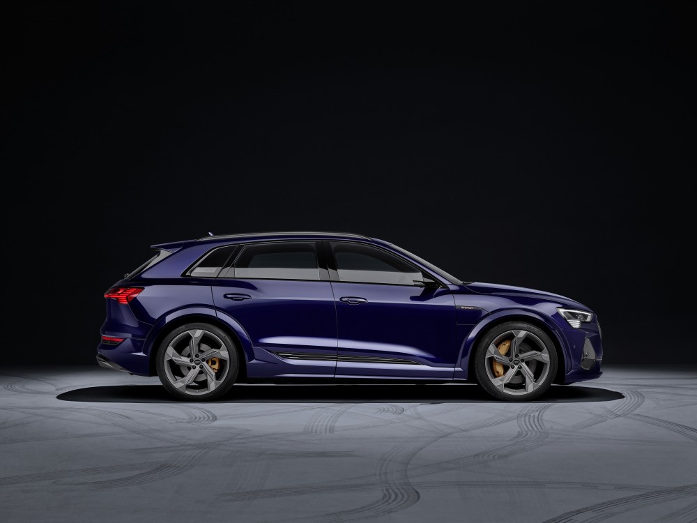 „Audi e-tron S“ ir „Audi e-tron S Sportback“