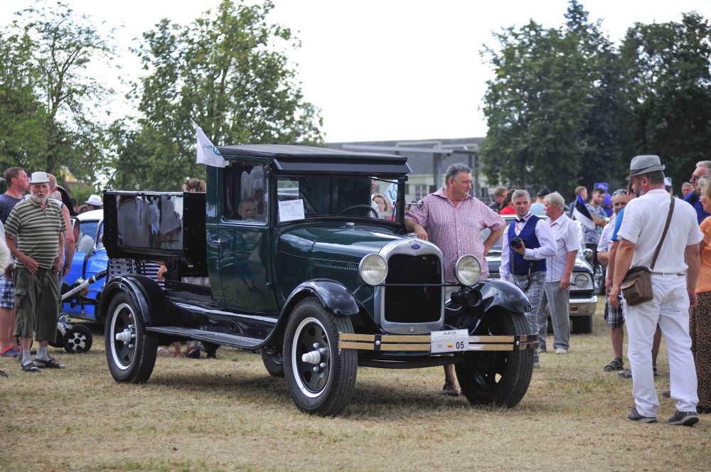 1922 metų <a href='https://www.autobilis.lt/skelbimai/naudoti-automobiliai/ford' target='_blank' class='phrase'>Ford</a> AA