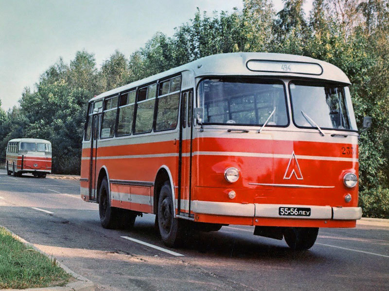 LAZ-695 Lvov (1969)