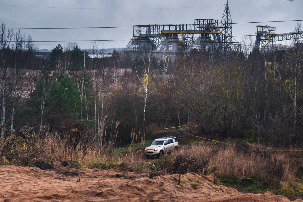 Land Rover Defender visureigis