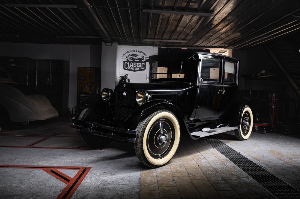 Classic Car Loft dirbtuvėse esantis Dodge Brothers Four Doctors Coupe