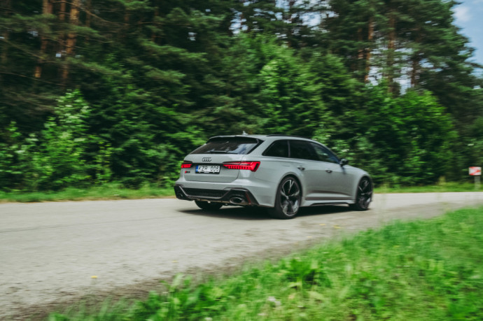 „Audi RS6 Avant“ testas: Kas per daug, tas nesveika?