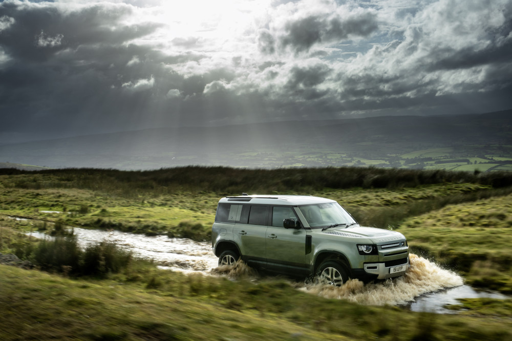 Land Rover Defender PHEV