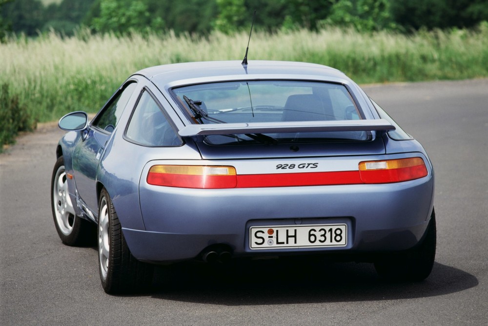 Porsche 928