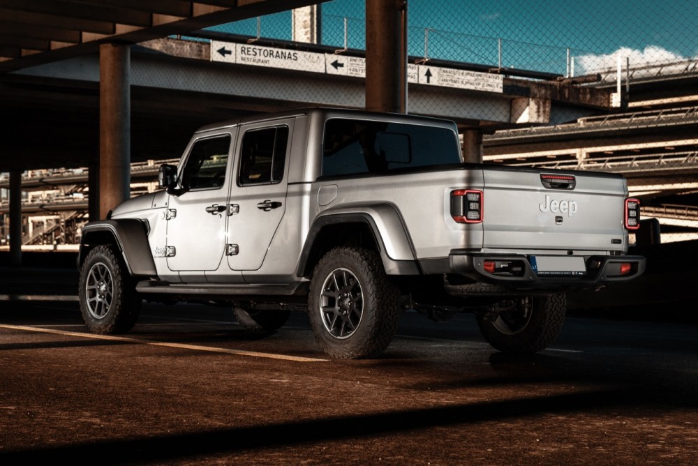 Baltijos šalyse naujojo „Jeep Gladiator“ kaina prasidės nuo 64 990 eurų.