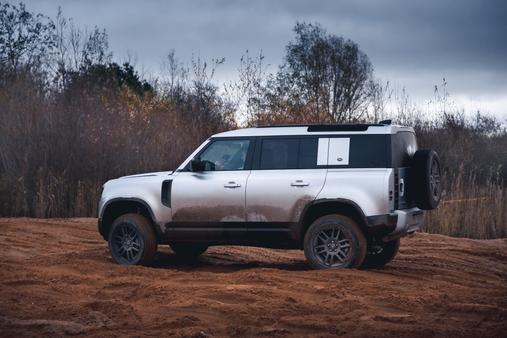 Naujos kartos Land Rover Defender