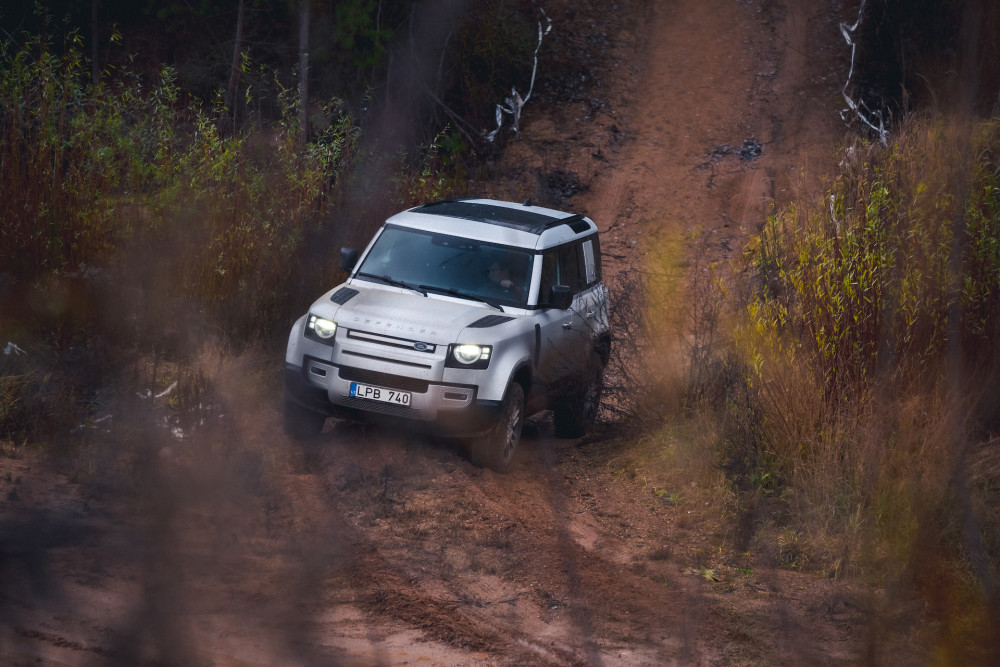 Naujos kartos Land Rover Defender