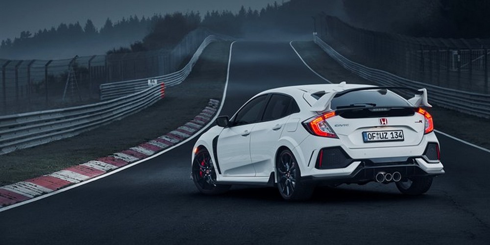 2017 HONDA CIVIC TYPE R SETS NEW FRONT-WHEEL DRIVE LAP RECORD AT NURBURGRING