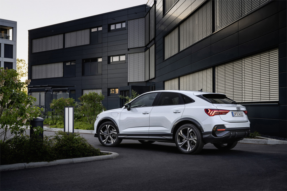 Hibridinis Audi Q3 Sportback 45 TFSI e