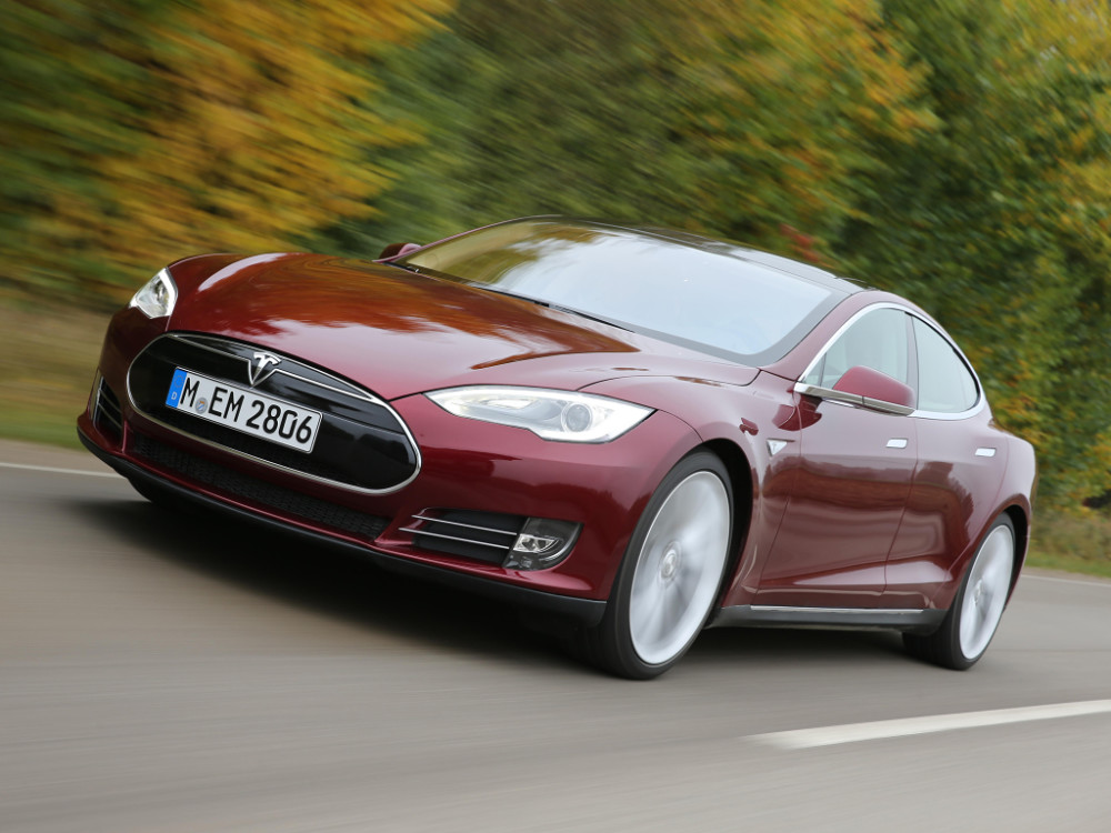 <a href='https://www.autobilis.lt/skelbimai/naudoti-automobiliai/tesla' target='_blank' class='phrase'>Tesla</a> Model S 60