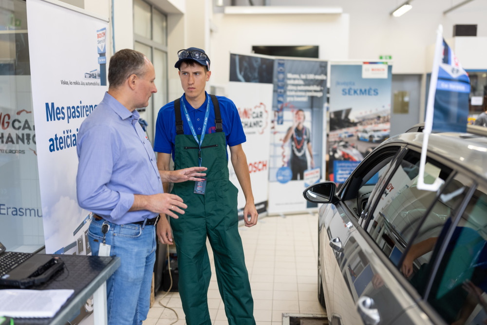 Susumavus taškus, gautus už kiekvienos užduoties atlikimą, paaiškėjo, kad į „Geriausio jaunojo automechaniko“ konkurso superfinalą „Young Car Mechanic“ Lenkijoje, kur atstovaus Lietuvai, keliaus vienas, daugiausiai taškų surinkęs ir pirmąją vietą užėmęs, mokinys.