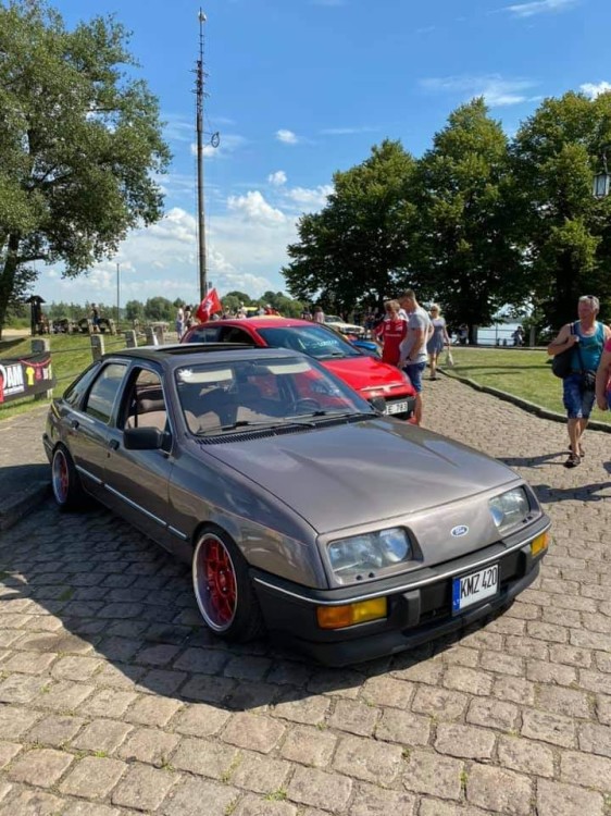 Tradicija tapusiame Rusnės festivalyje – senovinių automobilių paroda