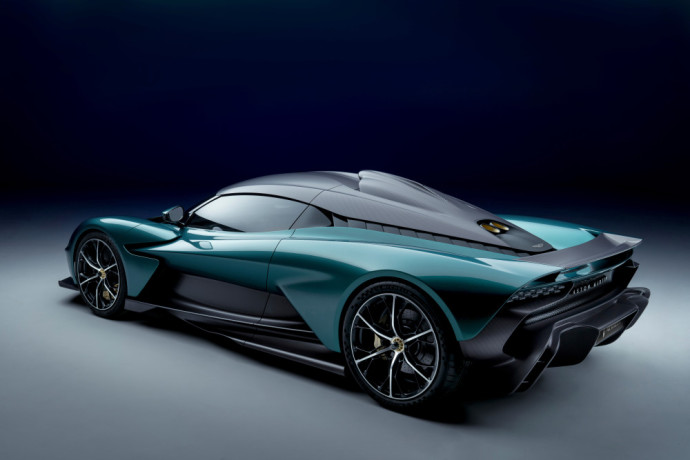 „Aston Martin Valhalla“ – F1 technologijos persikelia į gatves 