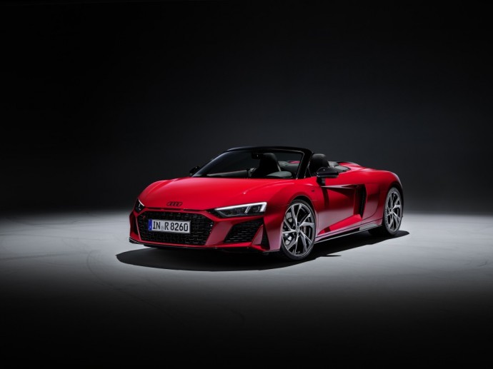 <a href='https://www.autobilis.lt/skelbimai/naudoti-automobiliai/audi' target='_blank' class='phrase'>Audi</a> R8 V10 RWD Spyder