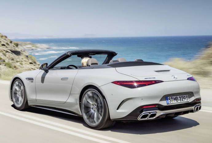 „Mercedes-Benz SL“ sugrįžta prie legendinių pirmtakų ištakų