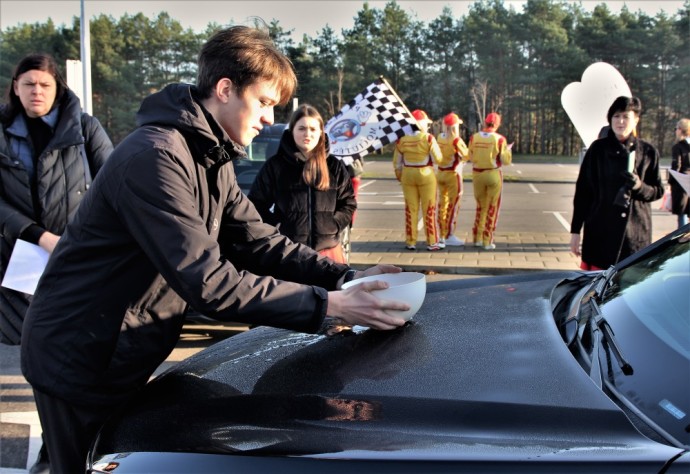 Finišavo vairuojančių moterų lenktynių serija „Ladies GO“