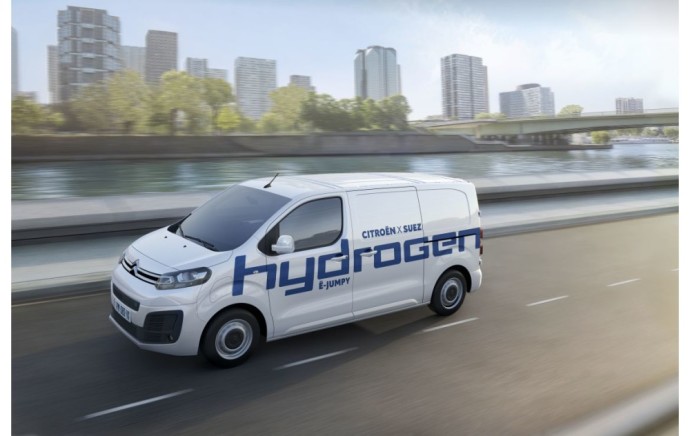 Pirmasis vandeniliu varomas „Citroën ë-Jumpy Hydrogen“ išsiųstas realiems išbandymams