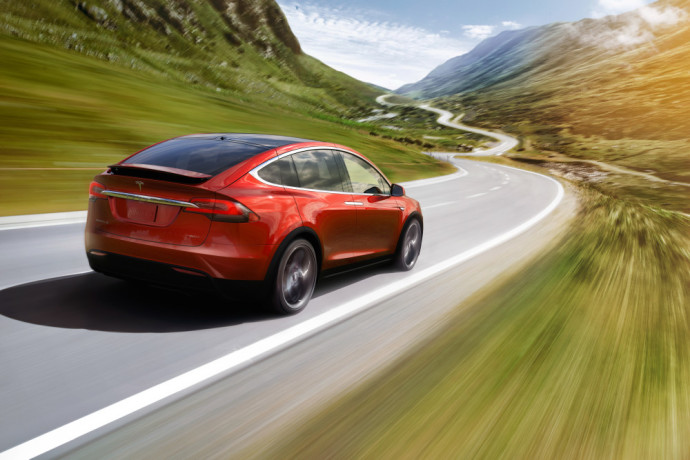 <a href='https://www.autobilis.lt/skelbimai/naudoti-automobiliai/tesla' target='_blank' class='phrase'>Tesla</a> Model X