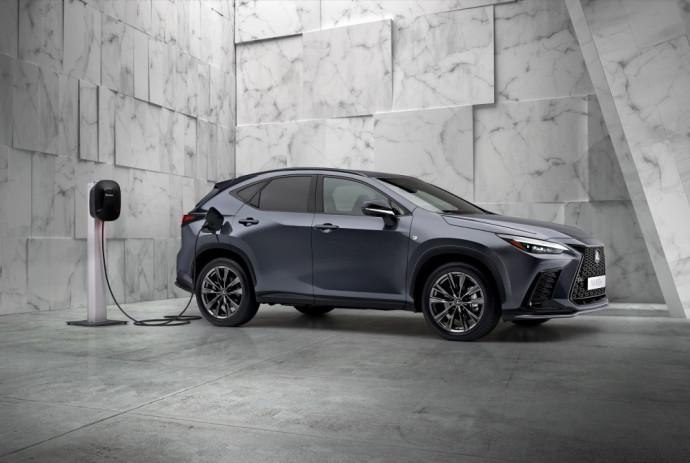 Naujos kartos „Lexus NX“ hibridas