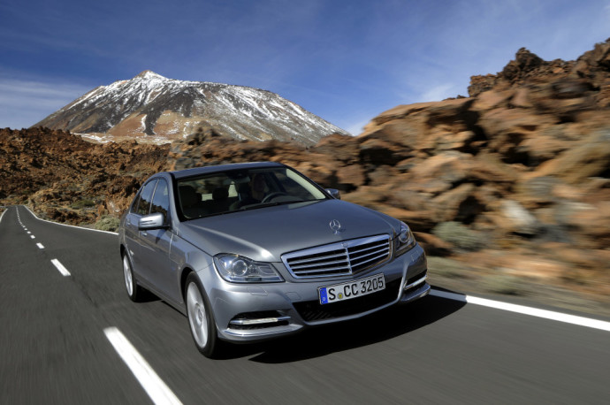 <a href='https://www.autobilis.lt/skelbimai/naudoti-automobiliai/mercedes-benz' target='_blank' class='phrase'>Mercedes-Benz</a> C 350 BlueEfficiency 