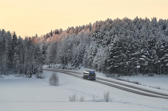 Elektromobiliai – ne vien miestams: daugiatoniai elektriniai „Scania“ sunkvežimiai darbuojasi pramonėje