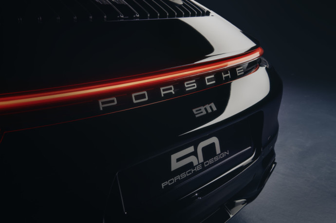 „Porsche Design“ auksinio jubiliejaus proga gerbėjus pradžiugino riboto leidimo „911 Targa“