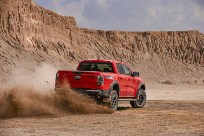 Šelmiškiems pasivažinėjimams skirtas naujos kartos „Ford Raptor“ bus siūlomas su V6 varikliu