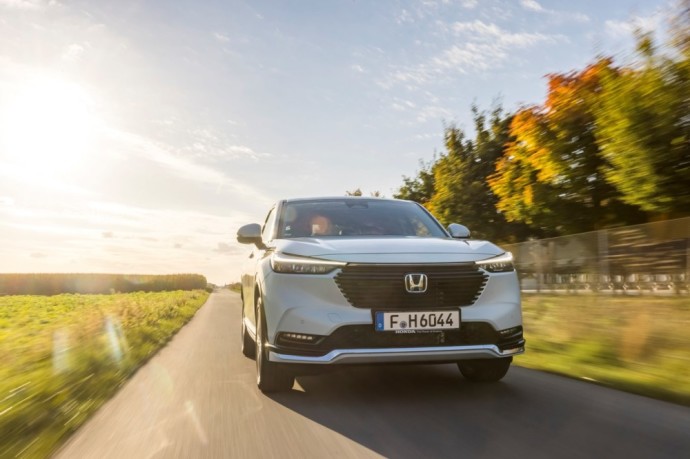 Paskelbtos naujojo „<a href='https://www.autobilis.lt/skelbimai/naudoti-automobiliai/honda' target='_blank' class='phrase'>Honda</a> HR-V“ visureigio kainos <a href='https://www.tv3.lt/rubrika/naujienos/lietuva' target='_blank' class='phrase'>Lietuvoje</a>