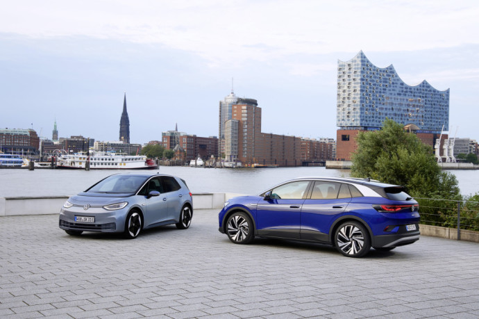 Elektriniai <a href='https://www.autobilis.lt/skelbimai/naudoti-automobiliai/volkswagen' target='_blank' class='phrase'>Volkswagen</a> ID.3 ir Volkswagen ID.4